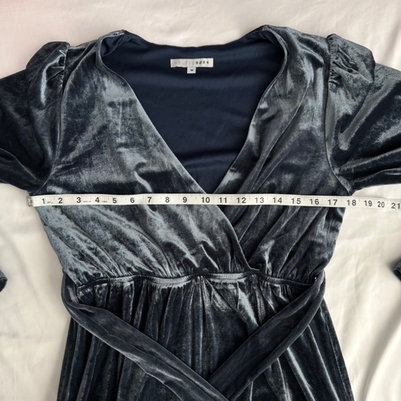Baltic Born Shannon Velvet Short Dress Long Poet Sleeve Slate Blue Womens M EUC - Picture 5 of 9